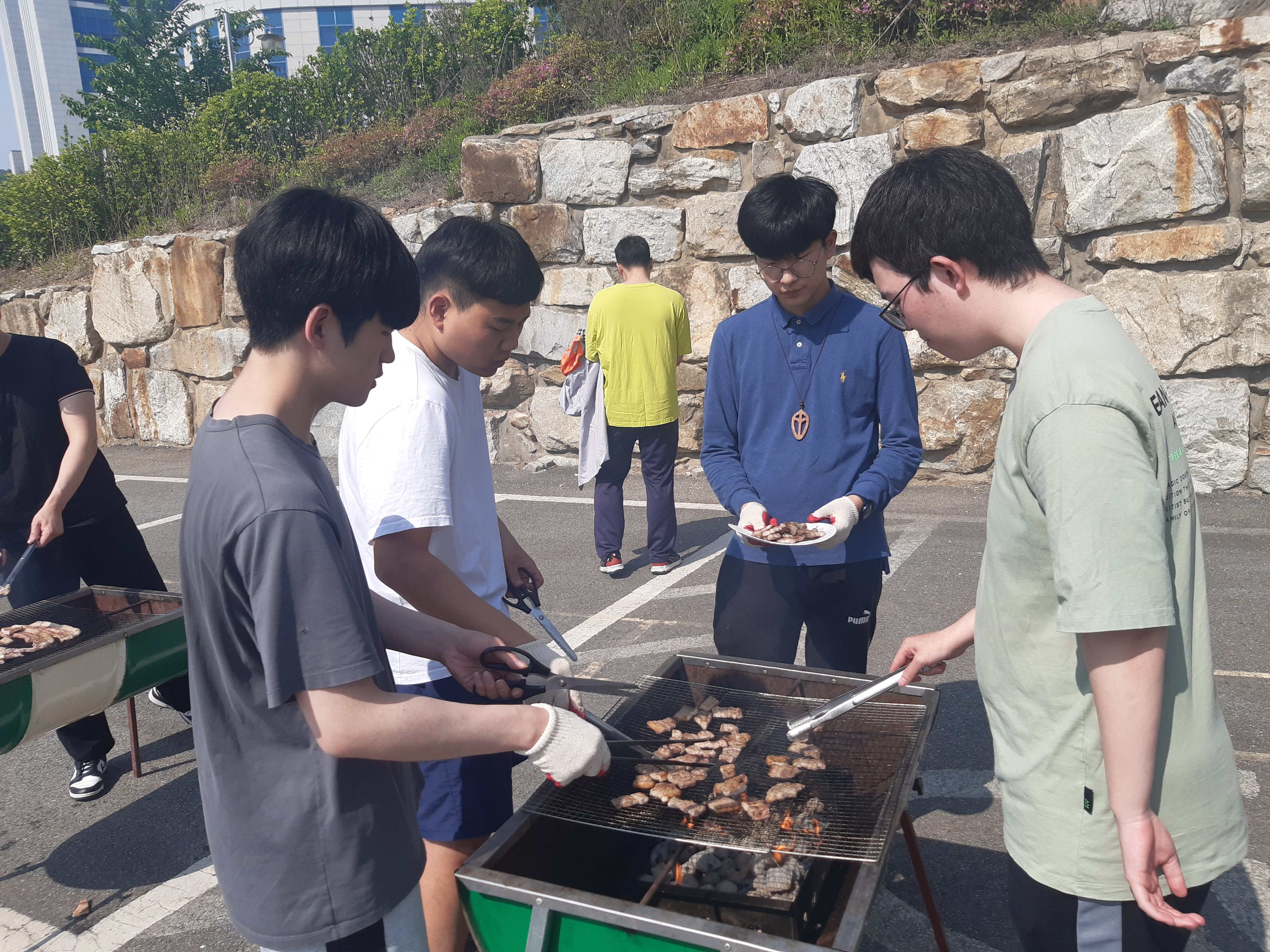 야외 바베큐 파티